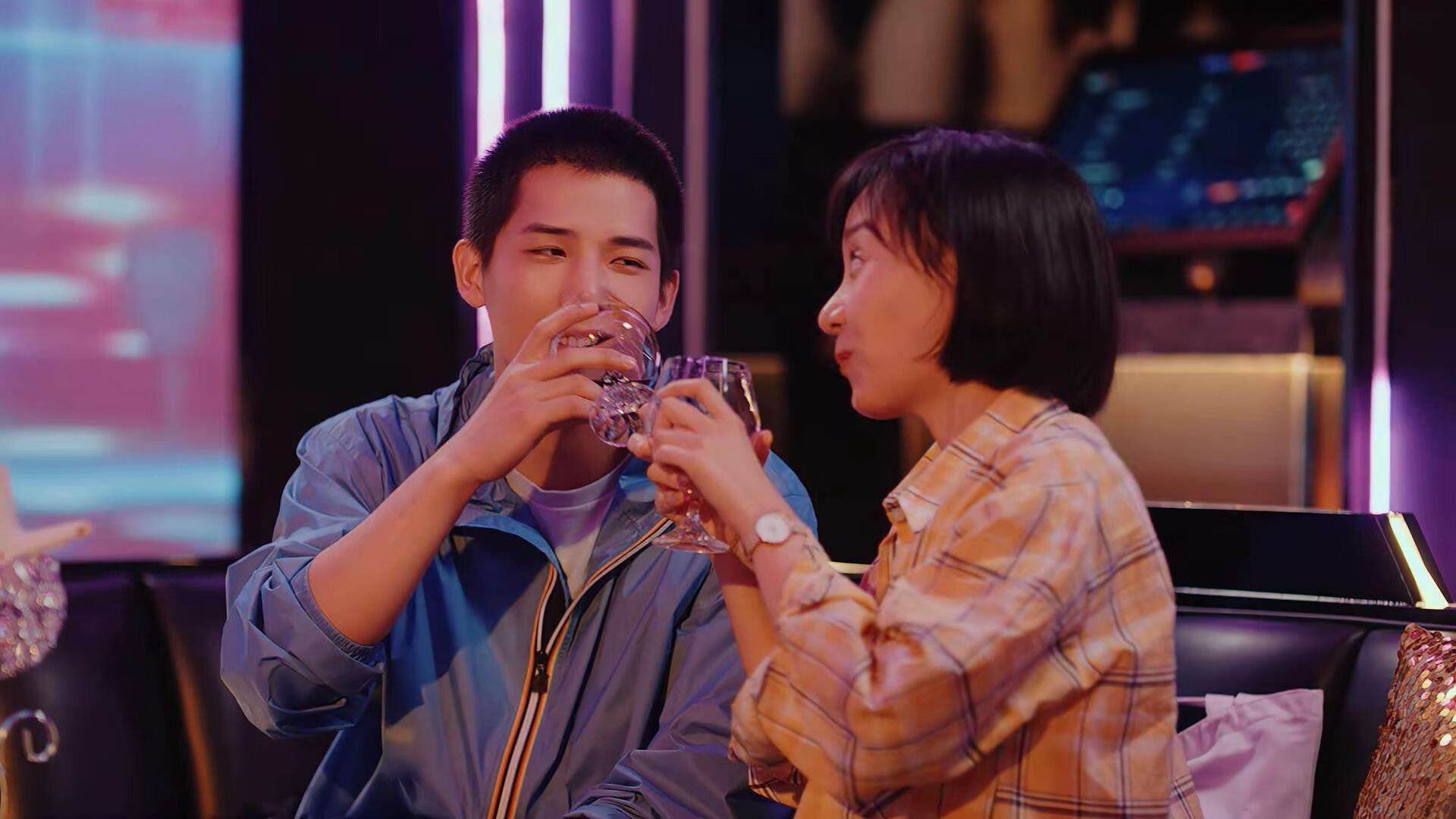 九游游戏中心-灰熊加强高位配合增加外线出手机会，灰熊外线防守大闸