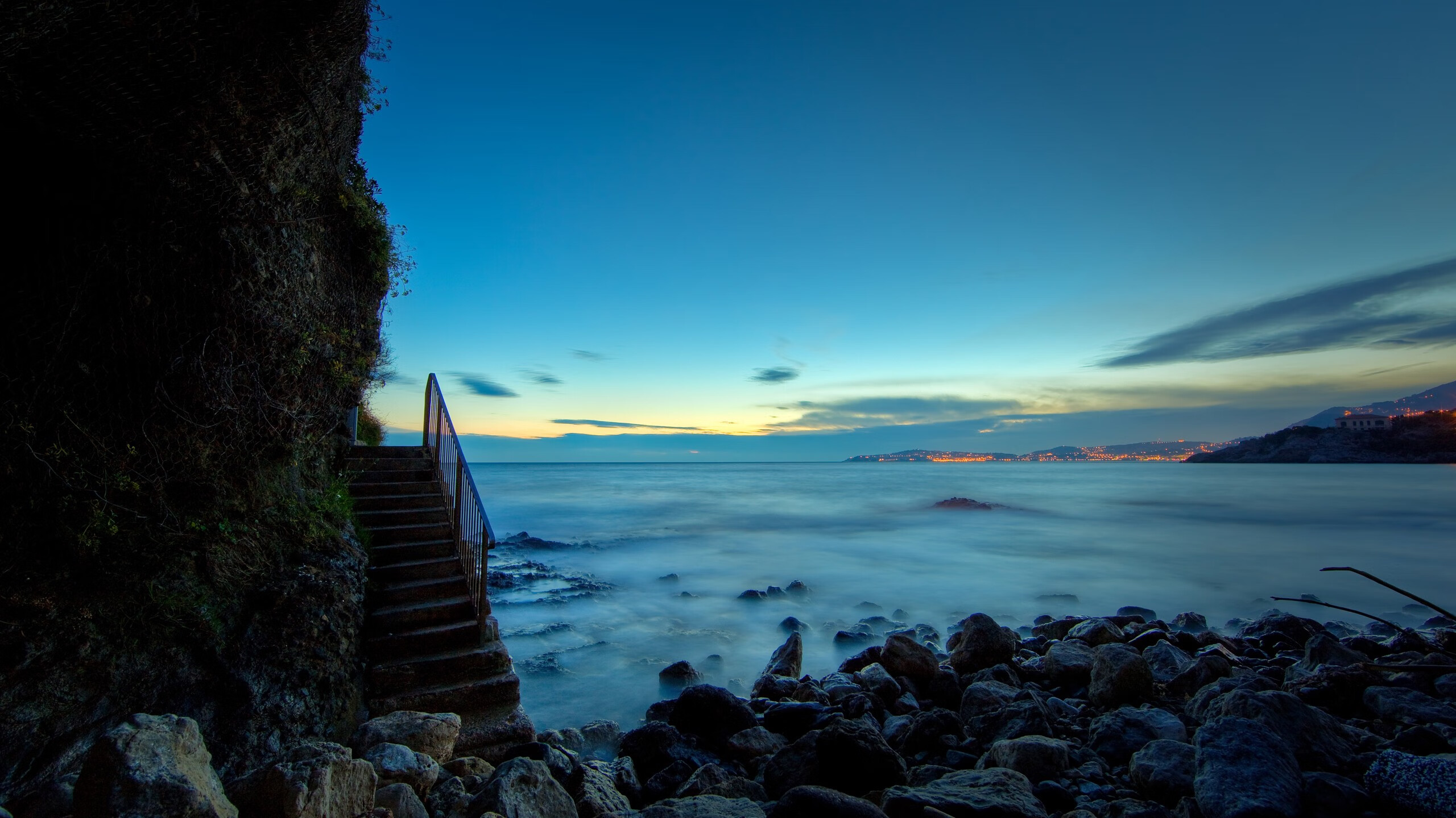 九游官网下载电脑版-瑞·弗兰：用强大的爆发力和敏捷的跑动让对手防不胜防，瑞弗兰价格对比