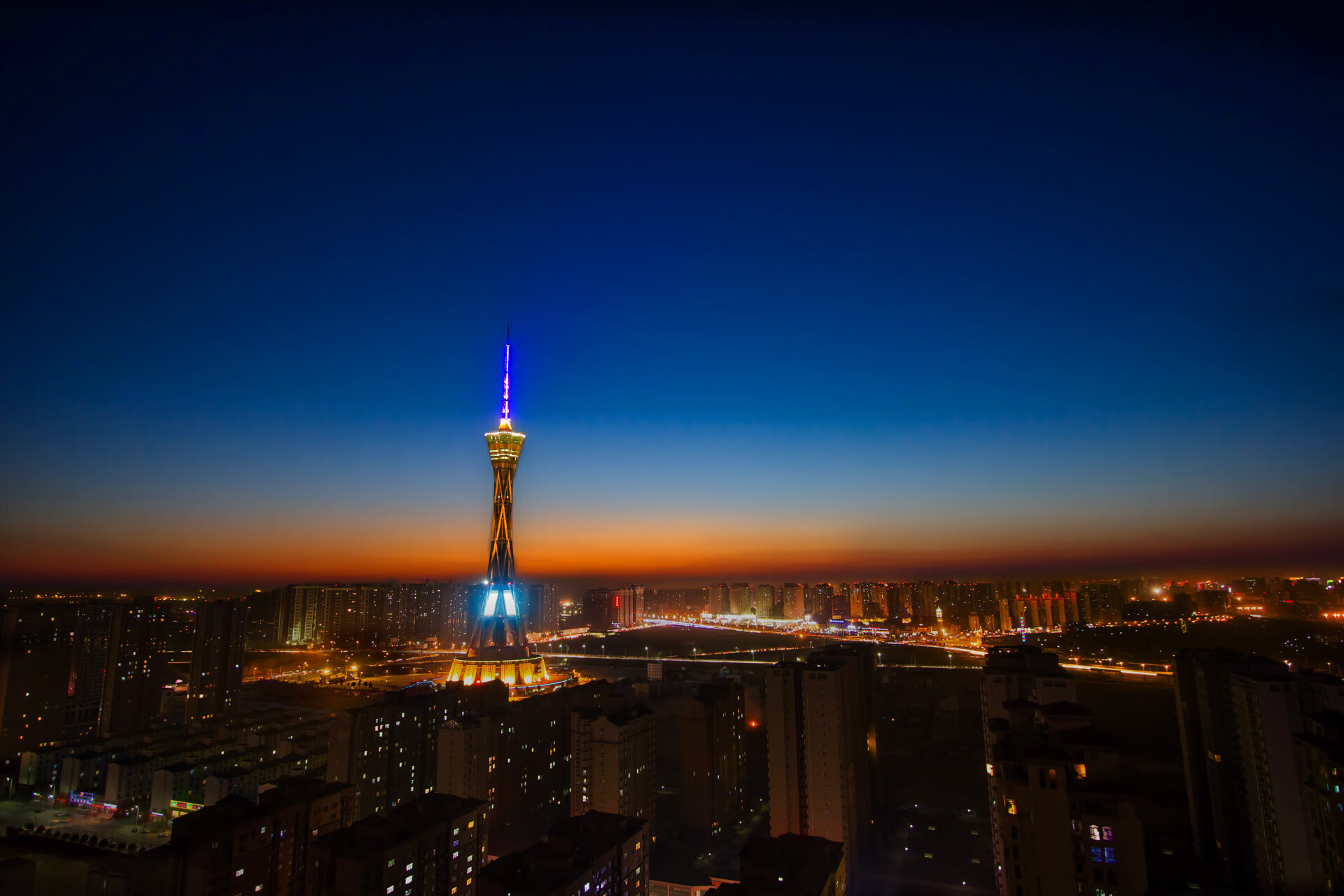 JIU YOU GAME-胡贝特·科斯泳池内外双重突破展现实力，胡安贝内特百度百科