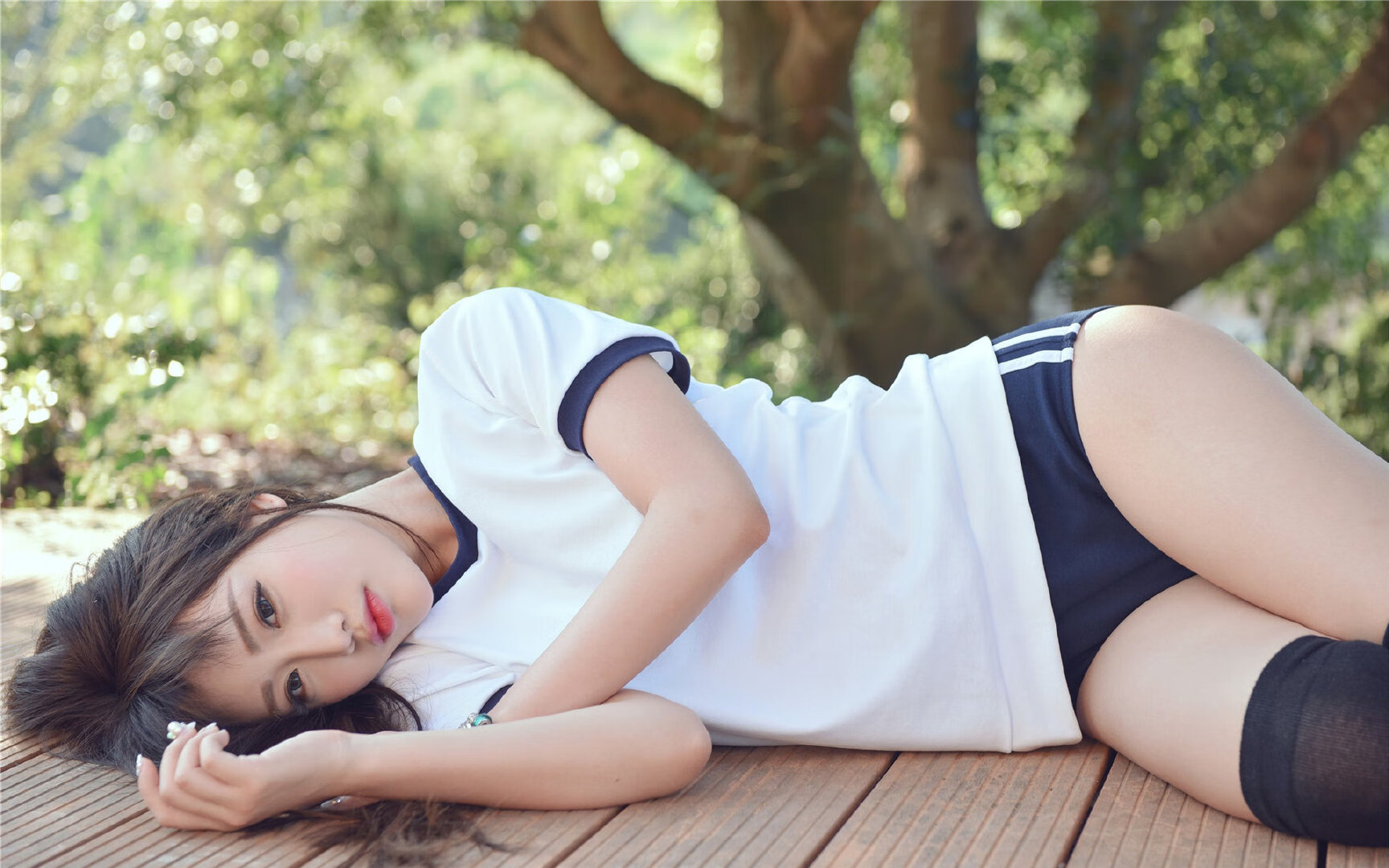 荷兰队在欧洲预赛中持续发力，士气高昂