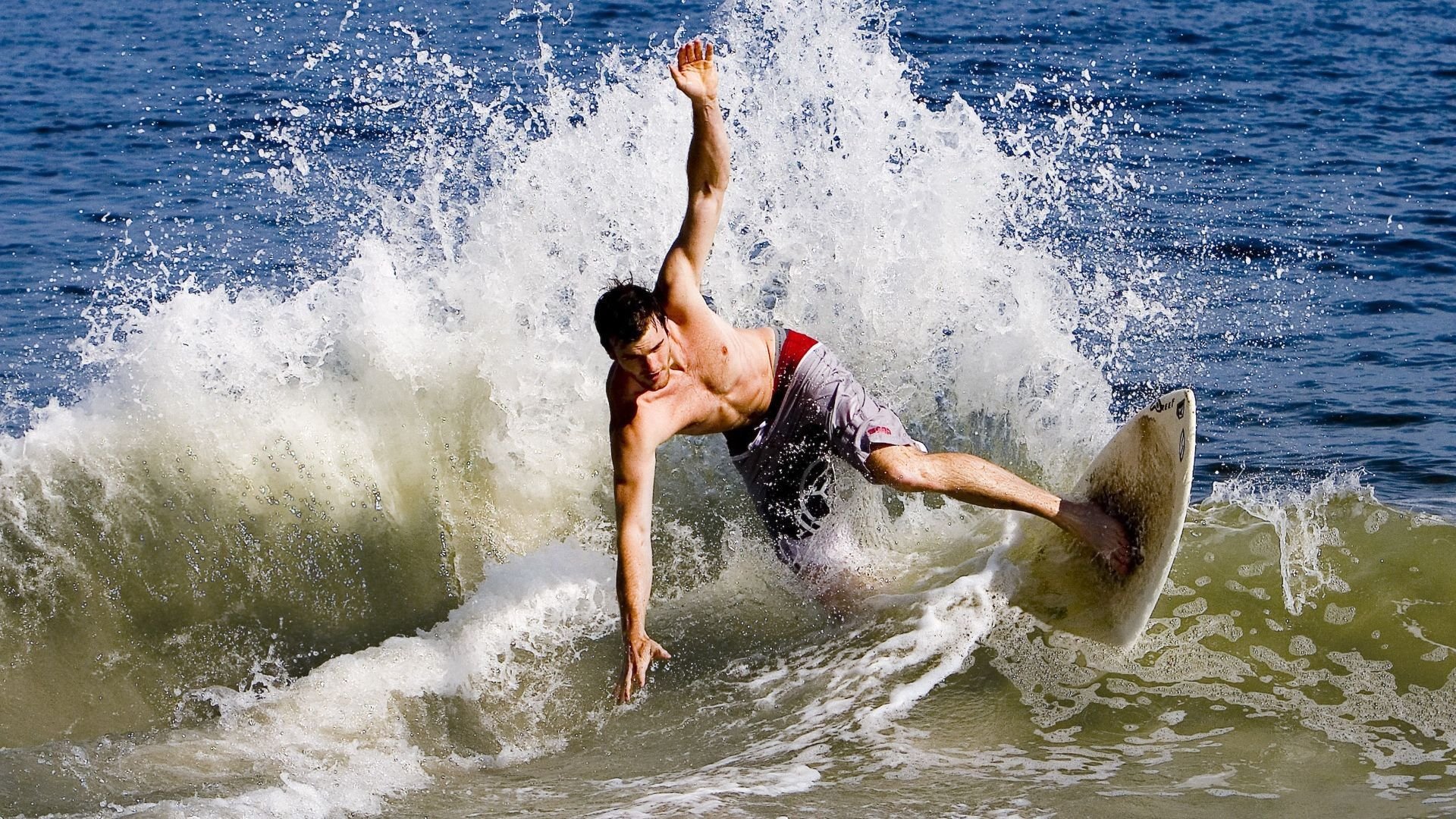 电竞产业发展趋势：移动电竞、云游戏与虚拟现实，移动电竞行业的现状